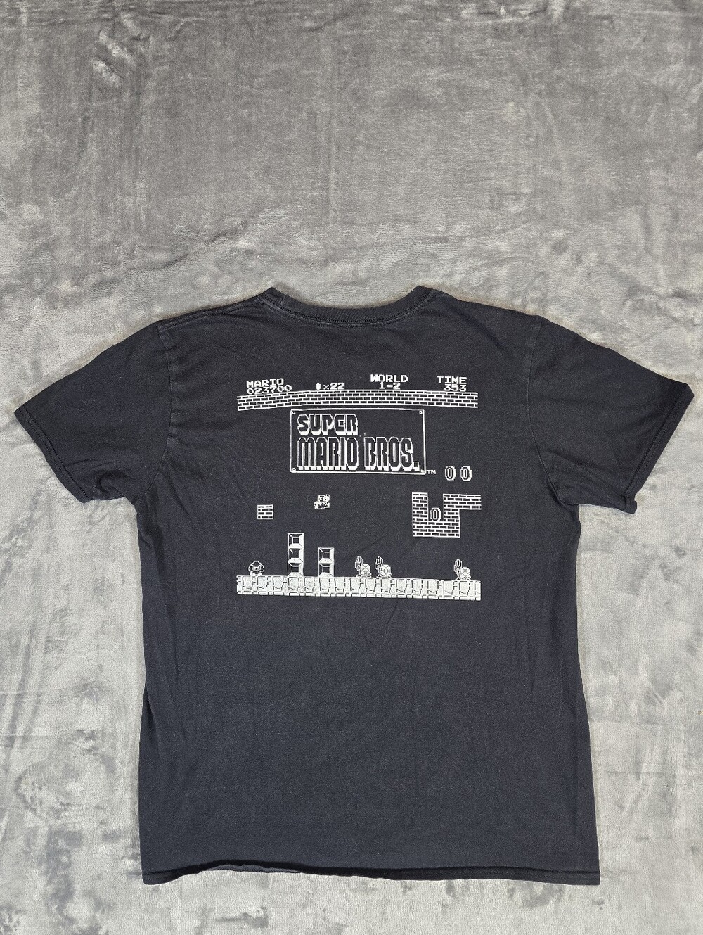 Super Mario Bros T Shirt Size Large Fits Medium Nintendo Black